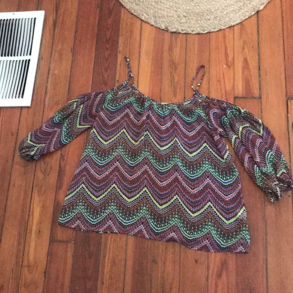 Open shoulder top